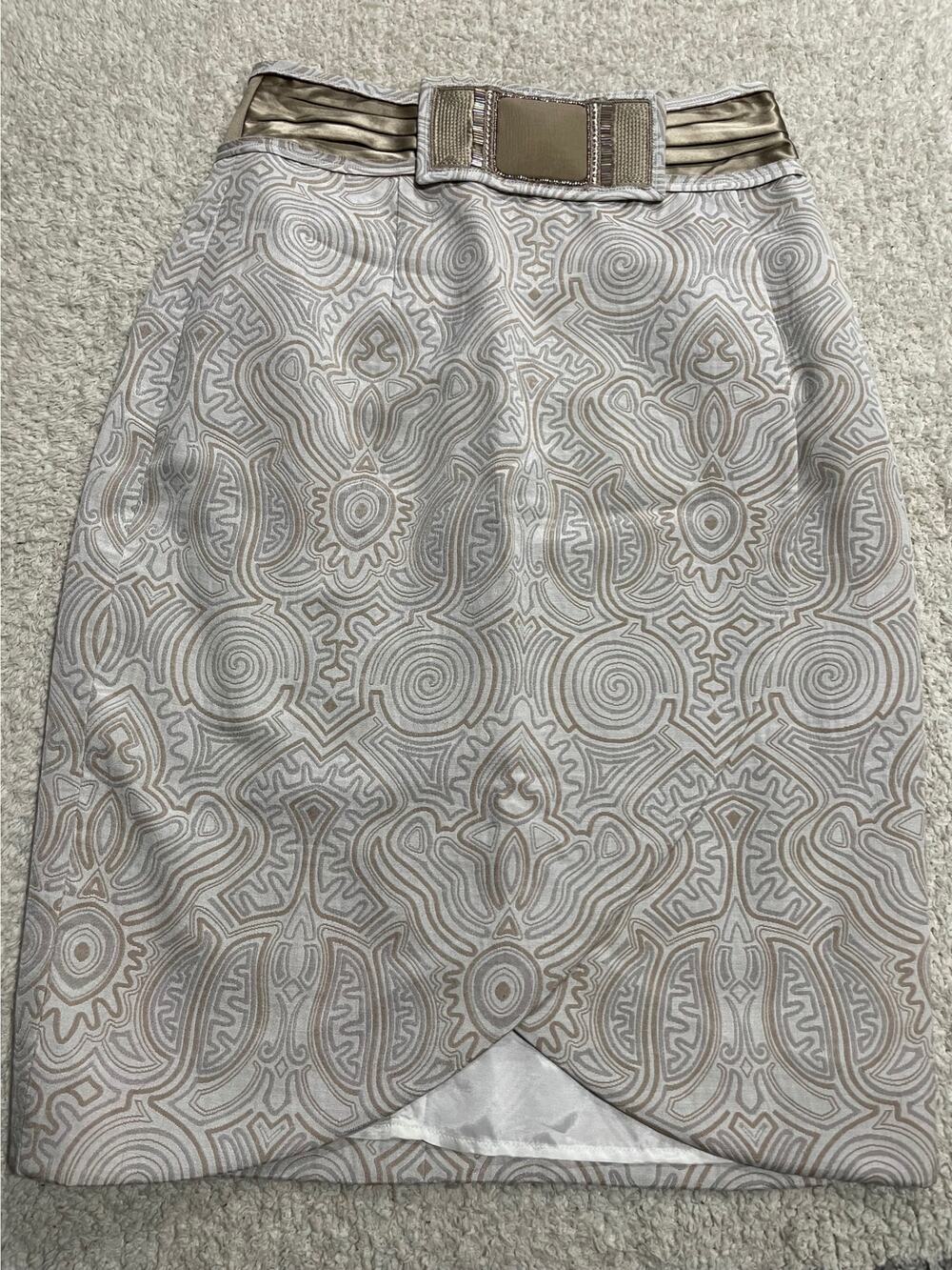 Etcetera Women's Size 2 Geometric Petal Pencil Midi Skirt Beige White